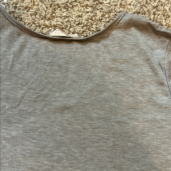 Misia Gray V-Neck Top - Picture 4 of 4